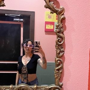 Meet your Posher, Lala 🖤